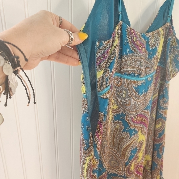 Poppy Garden sleeveless lightweight dress bright paisley colors accented w/ blue - Picture 6 of 8